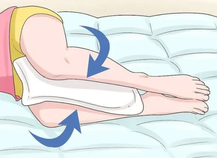 Pourquoi est il preferable de dormir la nuit avec un oreiller entre les jambes.jpg (1)