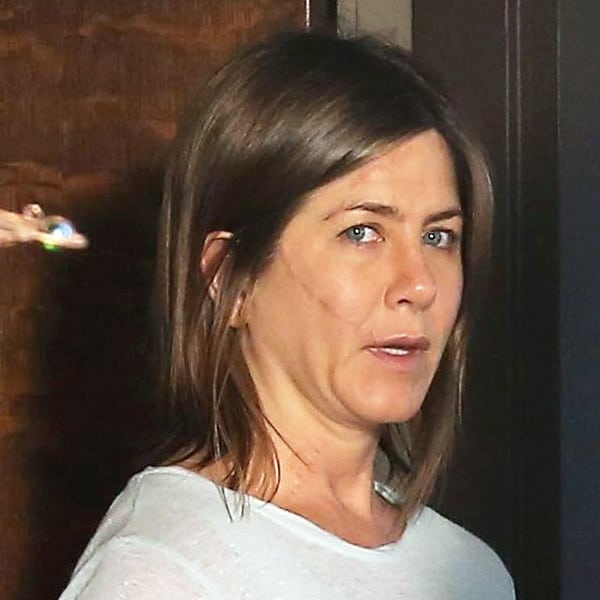 Jennifer aniston capturee au naturel sans maquillage