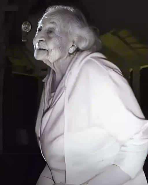 La veille de mon mariage ma grand mere sest presentee a la porte quand jai appris pourquoi jai enleve ma bague de fiancailles